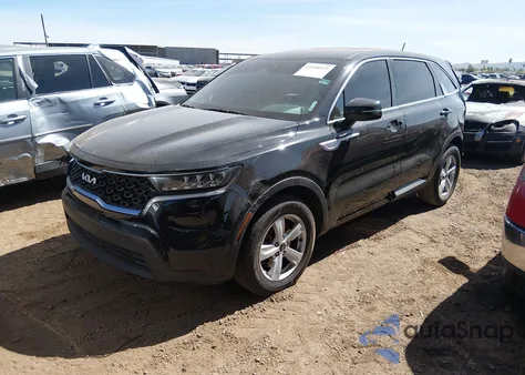 2022 Kia Sorento Lx z USA, uszkodzony, nr VIN 5XYRG4LC8NG086630